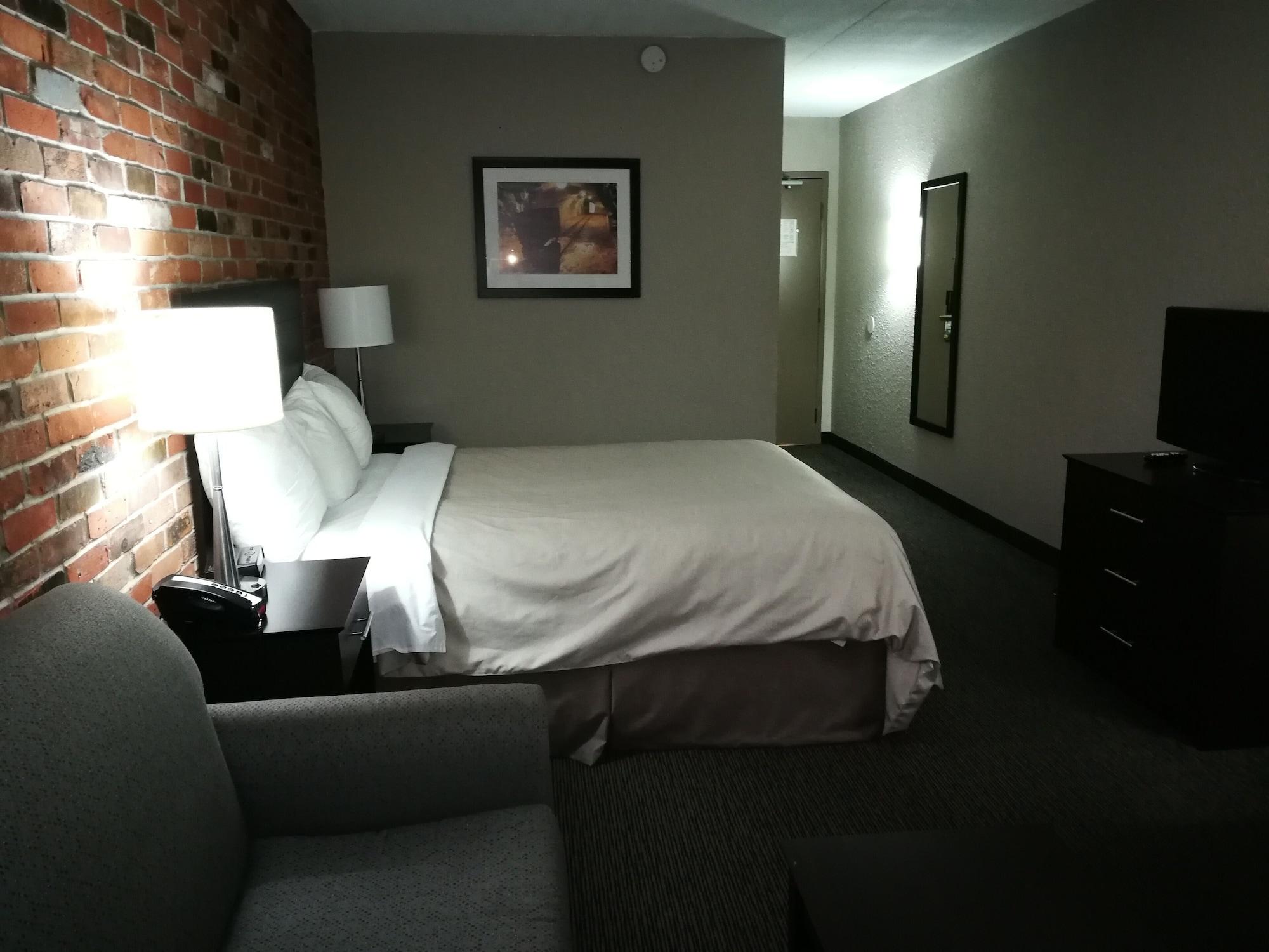 Super 8 By Wyndham Timmins On Hotel Eksteriør billede