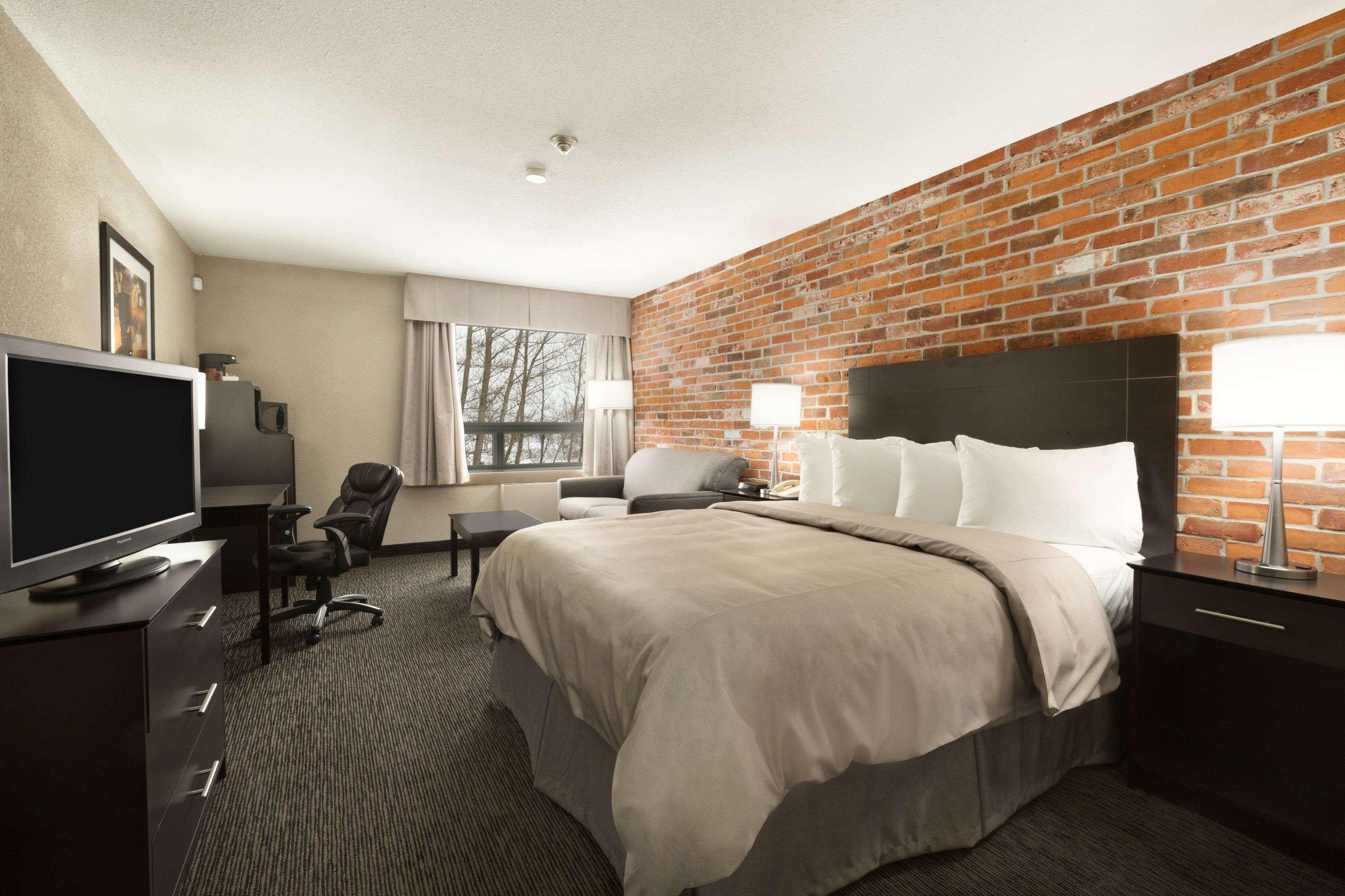 Super 8 By Wyndham Timmins On Hotel Eksteriør billede