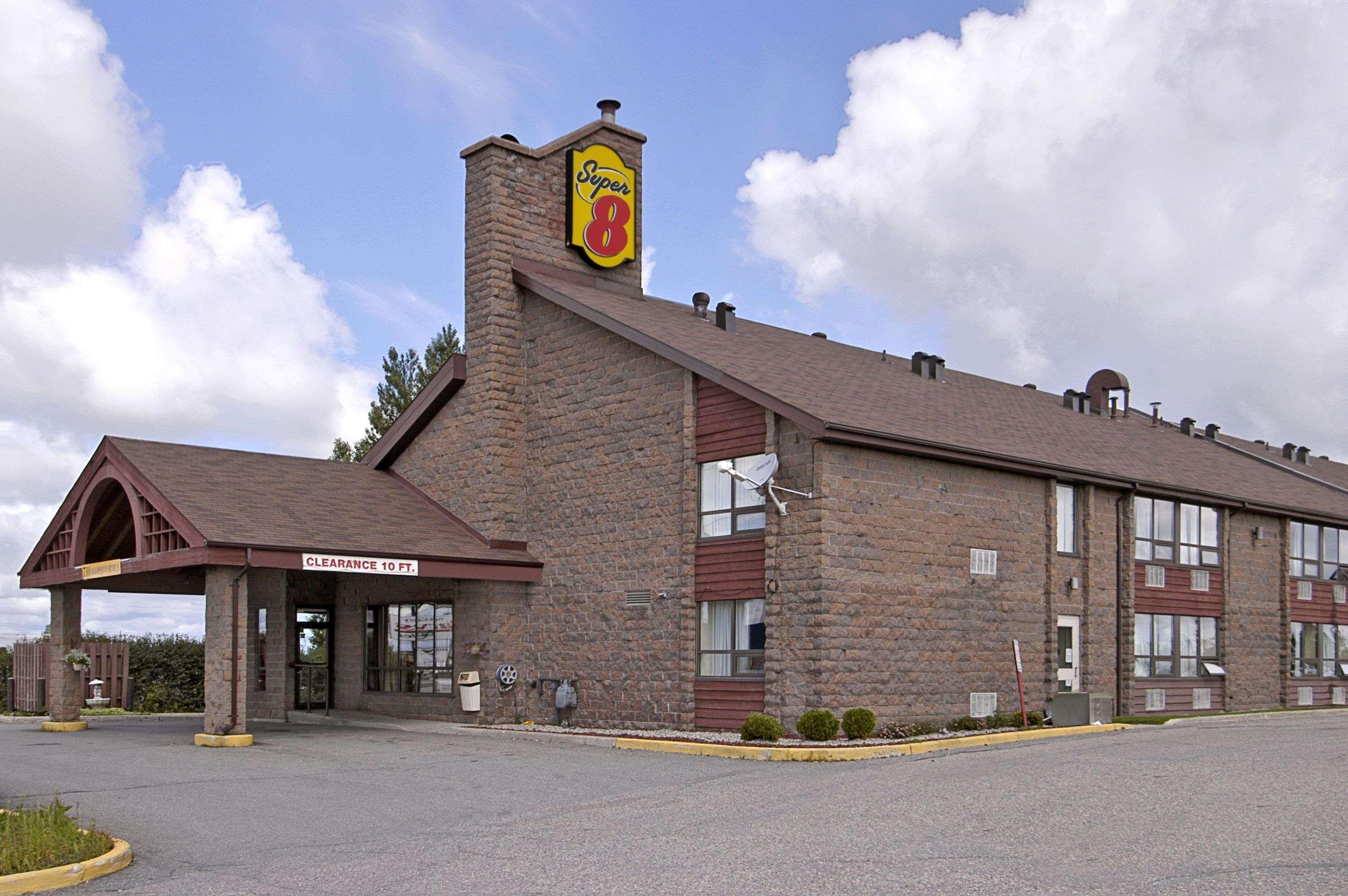 Super 8 By Wyndham Timmins On Hotel Eksteriør billede